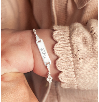 KAYA sieraden Doop armband Classic Bar I Met kruisje