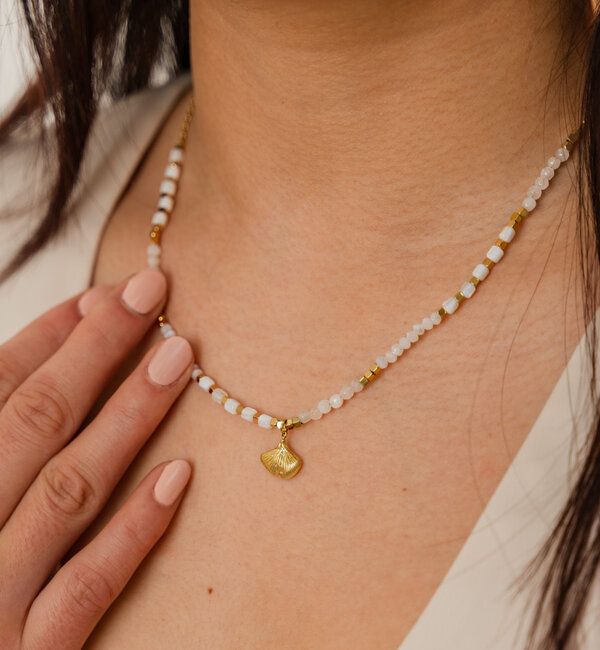 KAYA sieraden Ketting Poederroze met Schelpje