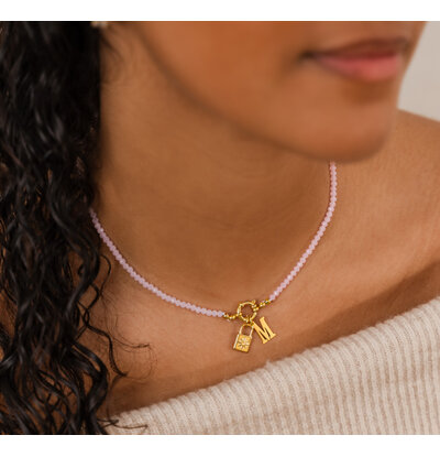 KAYA sieraden Roze Ketting Parels met Letter en Slotje