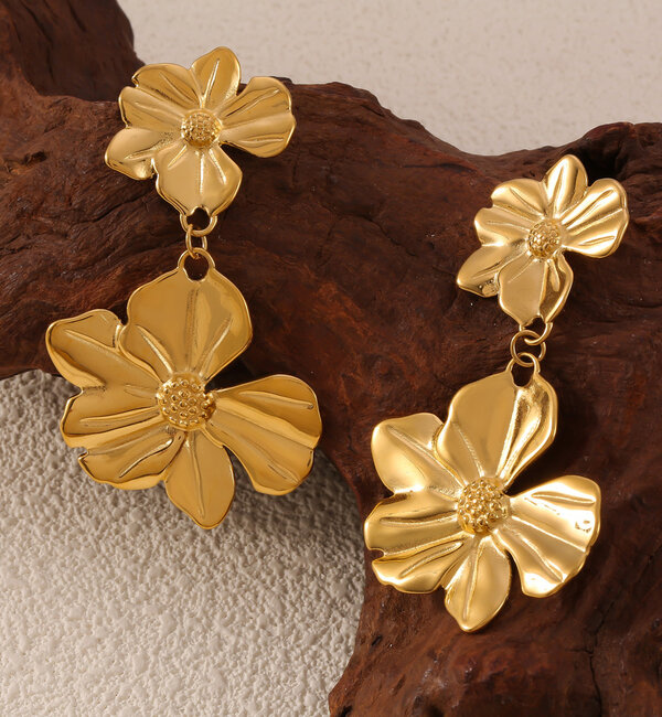KAYA sieraden Statement drop earrings with 2 flowers | Stainless Steel Gold
