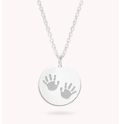 Gegraveerde sieraden Necklace with 2 Handprints