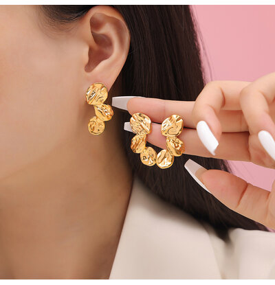 KAYA sieraden Statement leaf drop earrings | Hammered | Stainless Steel