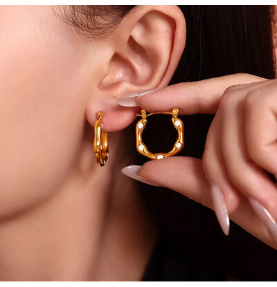 KAYA sieraden Hoop earrings with pearls | Stainless Steel Gold