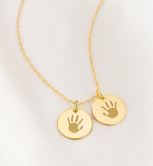 Gegraveerde sieraden Necklace with Two Charms with Handprints