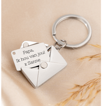 KAYA sieraden “Letter” keychain with name engraving