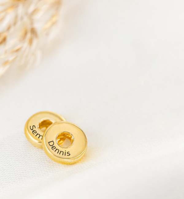 KAYA sieraden Loose engraving charm Donut | Gold plated