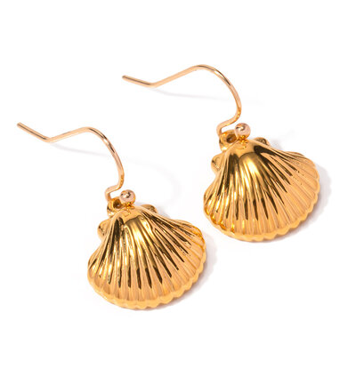 KAYA sieraden Shell drop earrings ‘Sandy Kisses’ | Stainless Steel