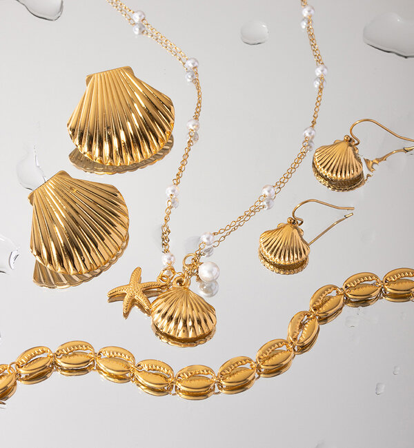 KAYA sieraden Statement studs oorbellen Shell QueenI Stainless Steel