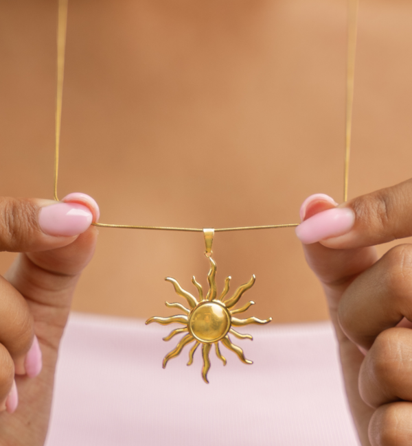KAYA sieraden Lange Zon ketting 'Here comes the Sun'