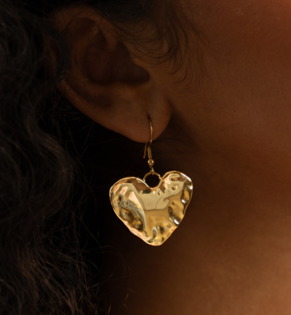KAYA sieraden 'Heart Attack' Statement Earrings I Stainless Gold