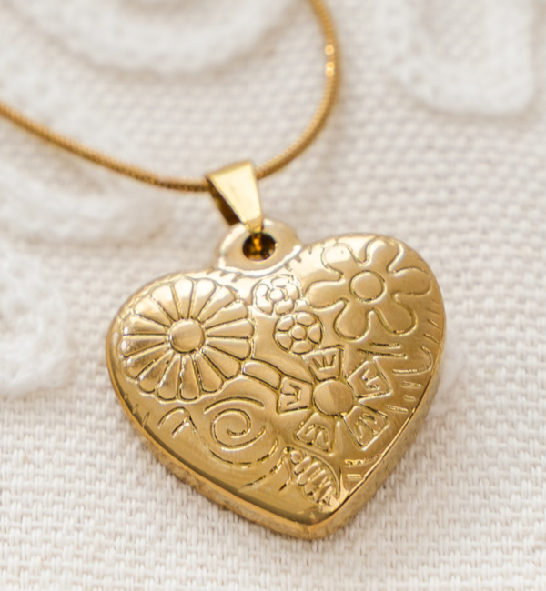 KAYA sieraden Vintage Heart necklace | Stainless Steel Gold
