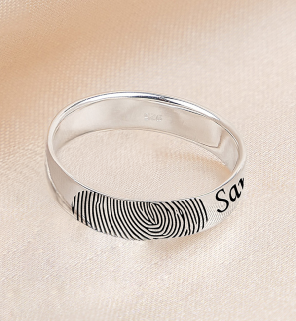 Gegraveerde sieraden Ring with Fingerprint and Name