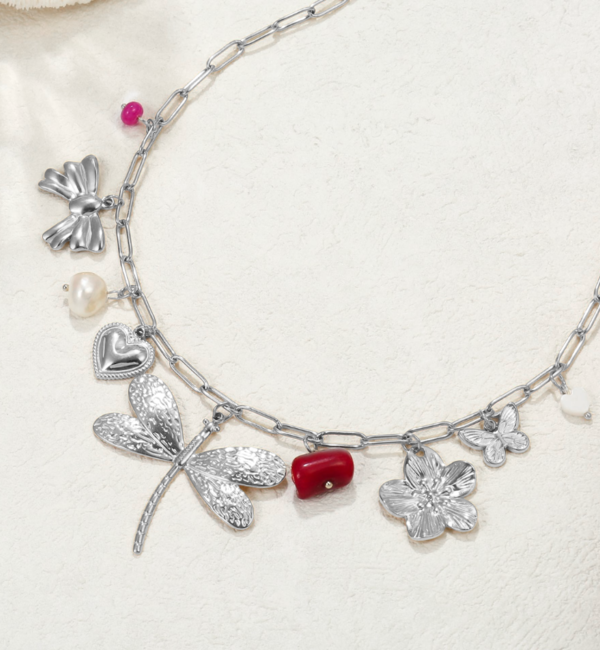 KAYA sieraden Statement charm necklace ‘Shiny Dragonfly’ | Stainless Steel