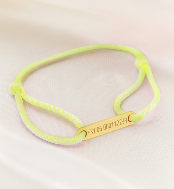 KAYA sieraden SOS children’s bracelet with phone number in neon yellow | Stainless Steel