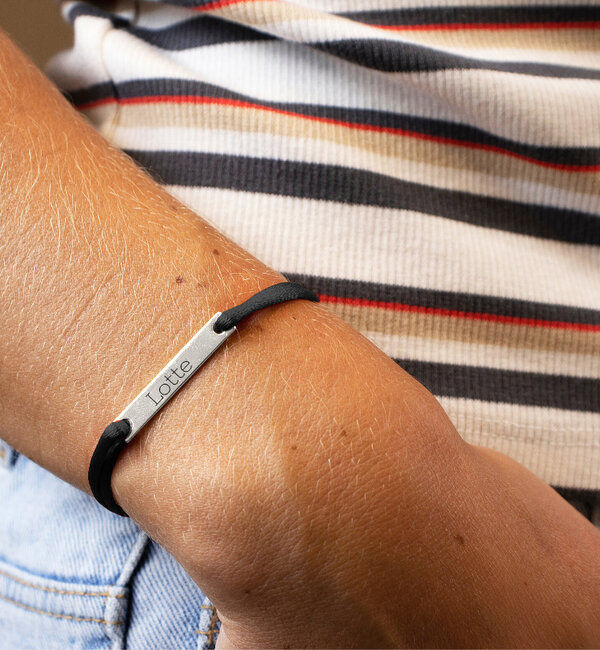 KAYA sieraden Bar Bracelet with Name | Date | Coordinates | Black