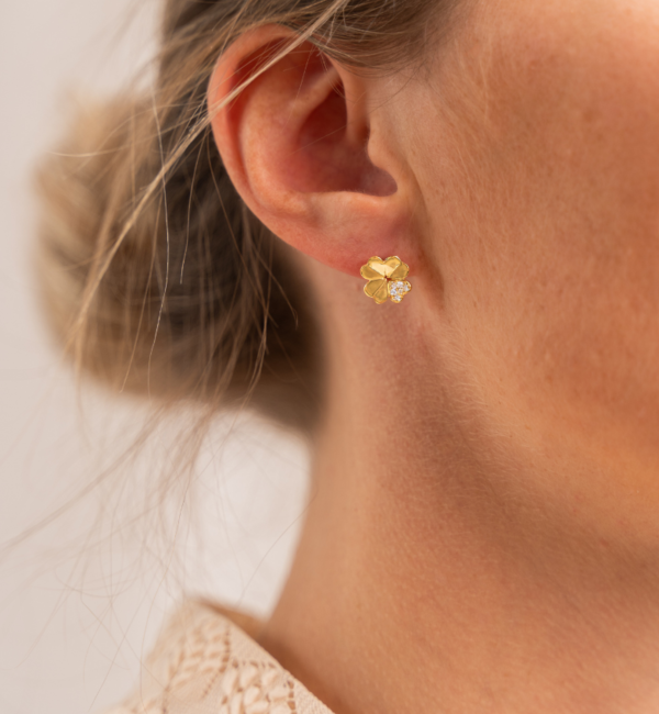 KAYA sieraden Studs Clover with crystal