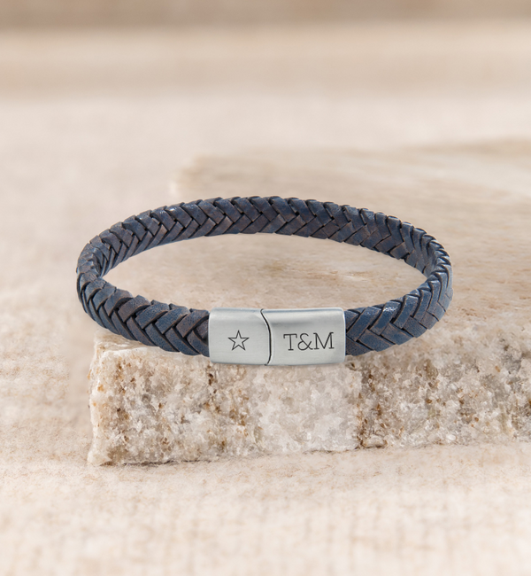 KAYA sieraden Jongens Armband Gevlochten Leer met Gravure