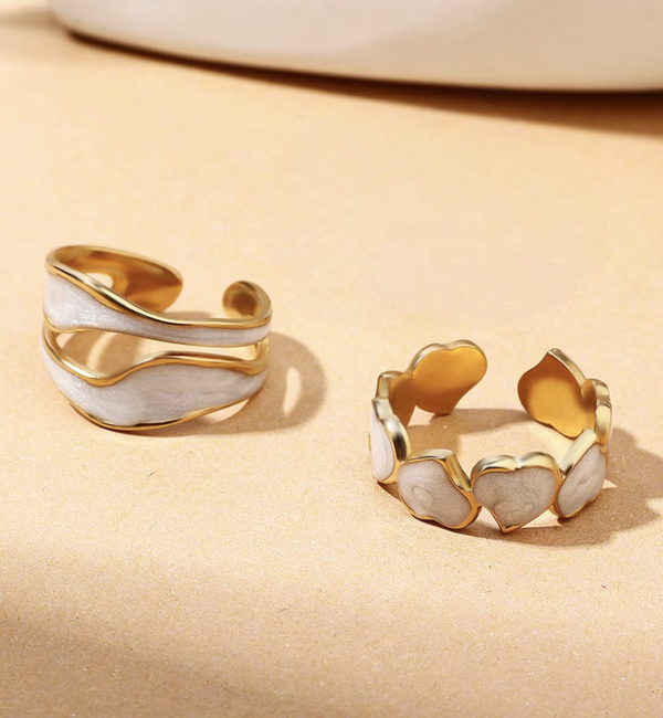 KAYA sieraden  Verstelbare Ring Waves met Parelmoer | Stainless Steel