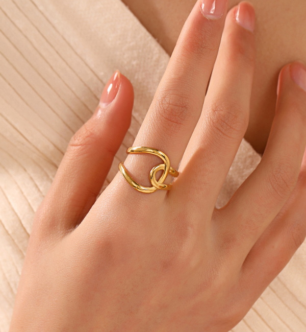 KAYA sieraden  Adjustable Statement Ring with Loop | Stainless Steel