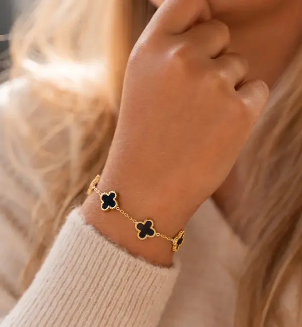 KAYA sieraden  BLACK FRIDAY Armband en Oorbellen Set 'Klaver' Zwart