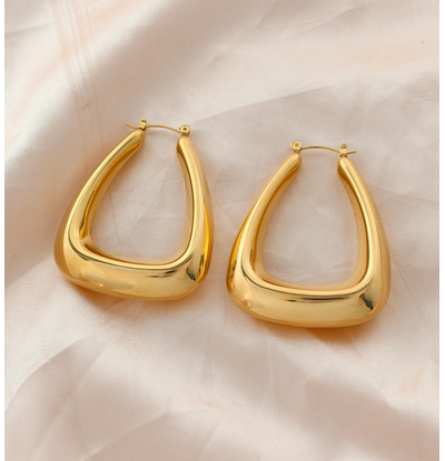 KAYA sieraden Bold Triangle Earrings
