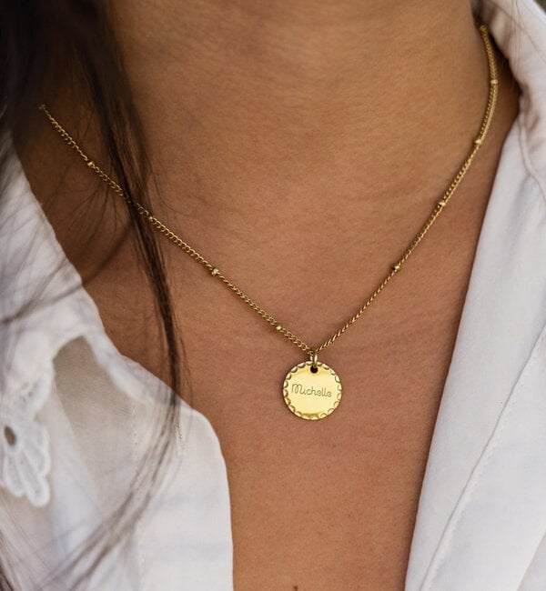 KAYA sieraden Necklace 'Balls' with Mother of Pearl Flower and Engraving | Stainless Steel