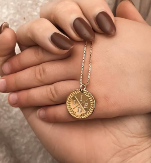 KAYA sieraden Personalized bridal necklace with initials ‘Olivia’