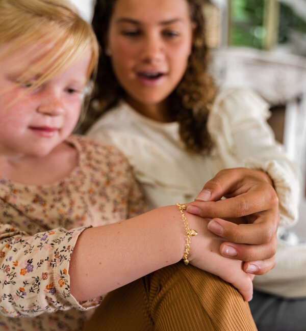 KAYA sieraden Bedelarmband met 3 hartjes