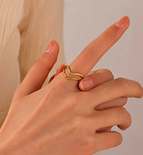 KAYA sieraden  Verstelbare  Ring Dubbele V Shape |  Stainless Steel