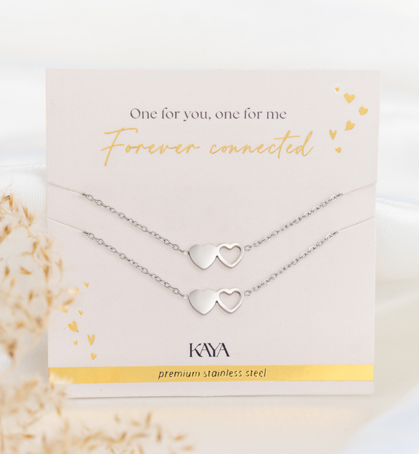 KAYA sieraden  Vriendinnen kettingen set 2 hartjes