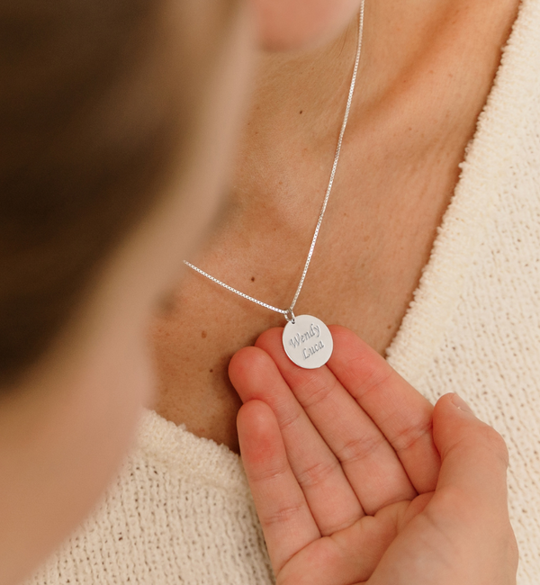 KAYA sieraden Coin ketting  met namen I 16mm