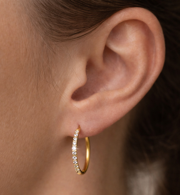 KAYA sieraden Shiny hoop earrings with stones 16mm | Stainless Steel