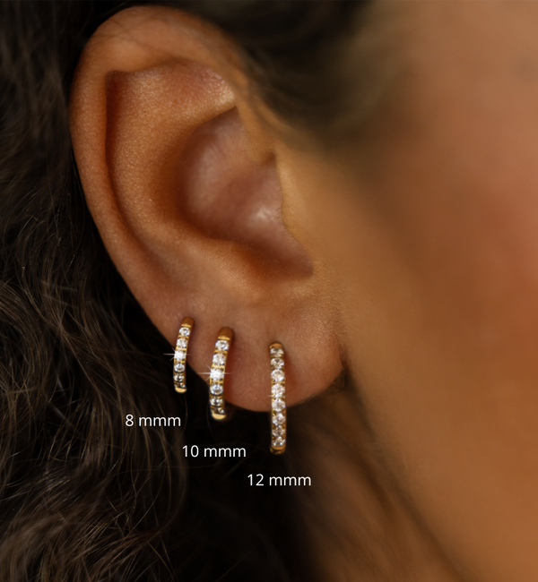 KAYA sieraden Shiny oorringen met steentjes 10mm  | Stainless Steel  Goud