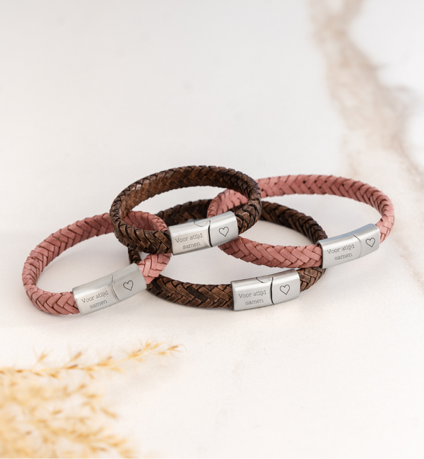 KAYA sieraden 4x Familie Armbandenset met Gravure Gevlochten Leer  | Vader- Zoon - Moeder- Dochter
