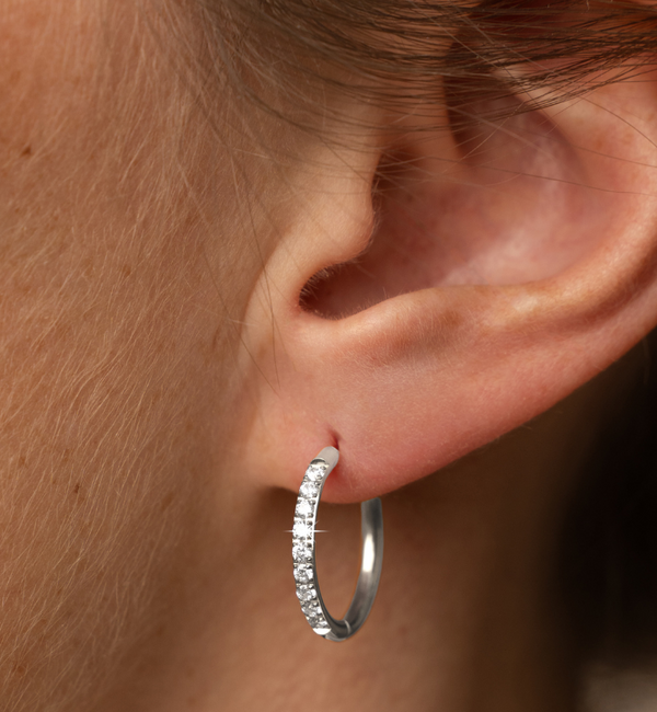 KAYA sieraden Shiny hoop earrings with stones 14mm