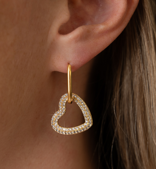 KAYA sieraden Statement Oorringen Hartje met Kristallen | Stainless Steel Goud