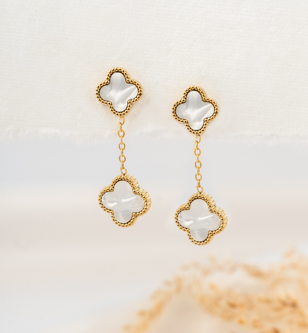 KAYA sieraden  Earrings Clover Mother of Pearl | Stainless Steel - White