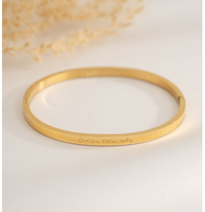 KAYA sieraden Bangle 'Golden Vibes Only'