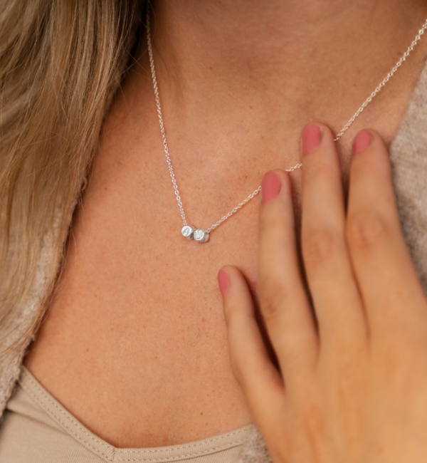 KAYA sieraden Ketting met Naam 'Cubes' | Stel Zelf Samen