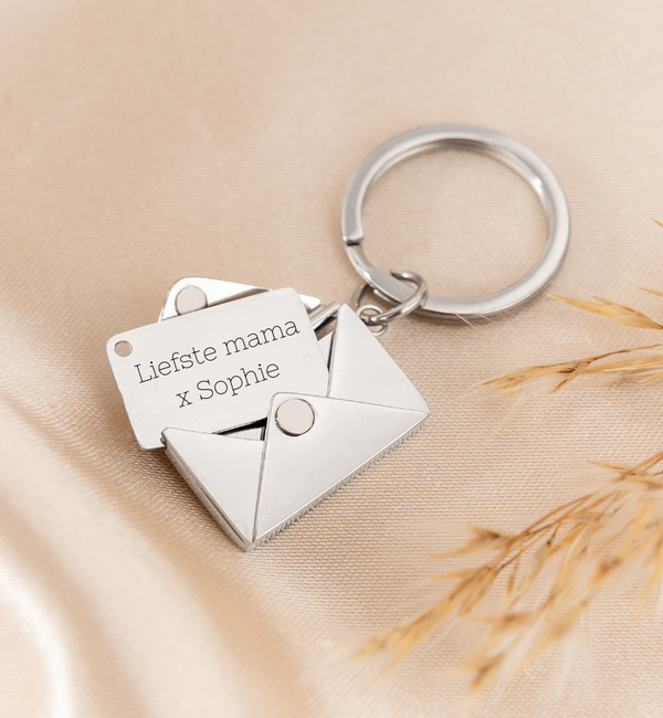 KAYA sieraden Sleutelhanger Brief met Naam gravure