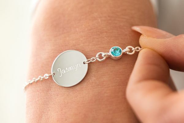 armband geboortesteen met gravure