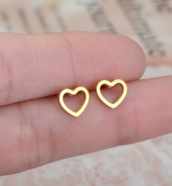 KAYA sieraden Minimalistische Studs Open Heart  | Stainless Steel