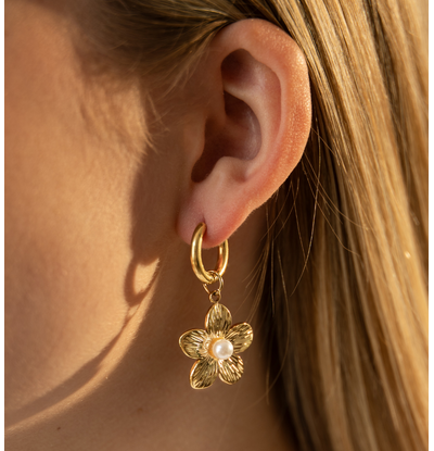 KAYA sieraden Botanical Oorringen met Bloem en Parel