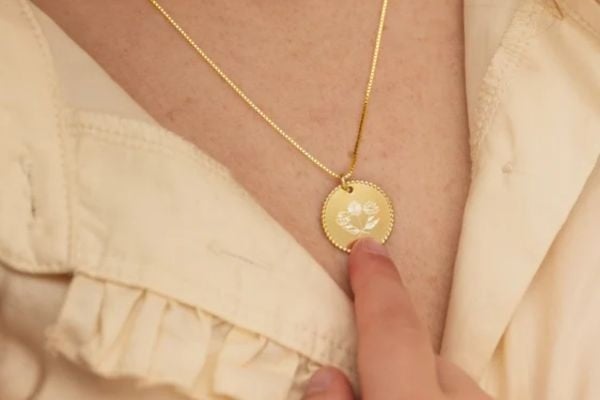 ketting met geboortebloem boeket verguld