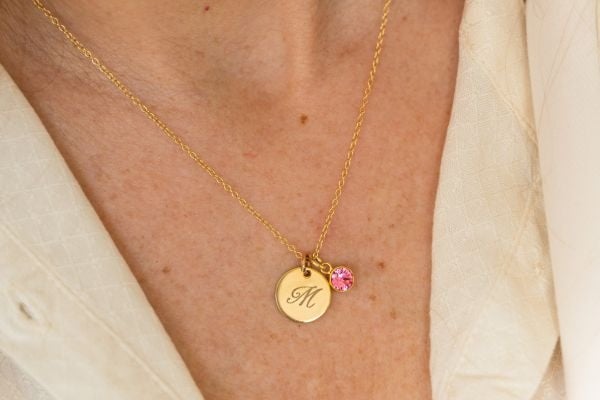 Ketting met naam en geboortesteen verguld