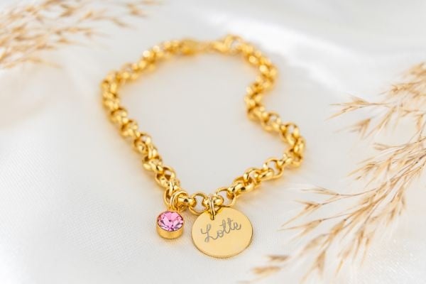Armband met naam en geboortesteen verguld