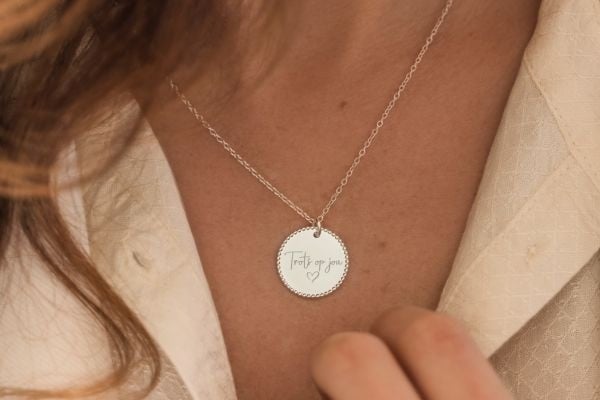 Beaded disc ketting met eigen handschrift