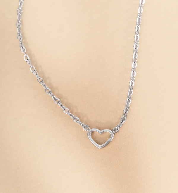 KAYA sieraden Minimalist necklace with heart | Stainless steel