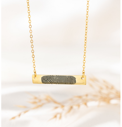Gegraveerde sieraden Horizontal bar necklace with fingerprint