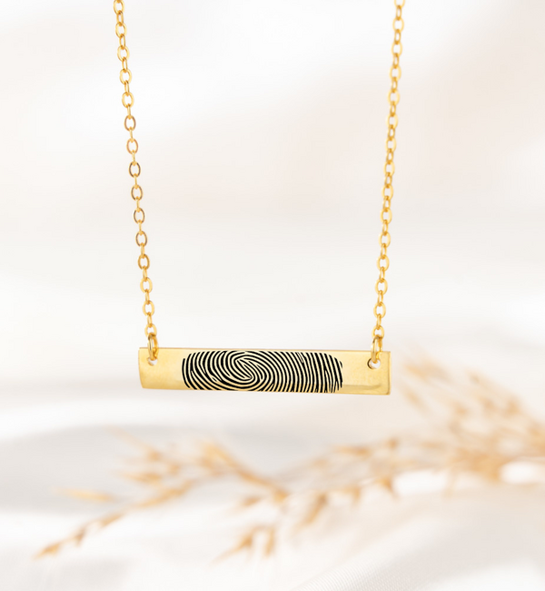 Gegraveerde sieraden Horizontal bar necklace with fingerprint